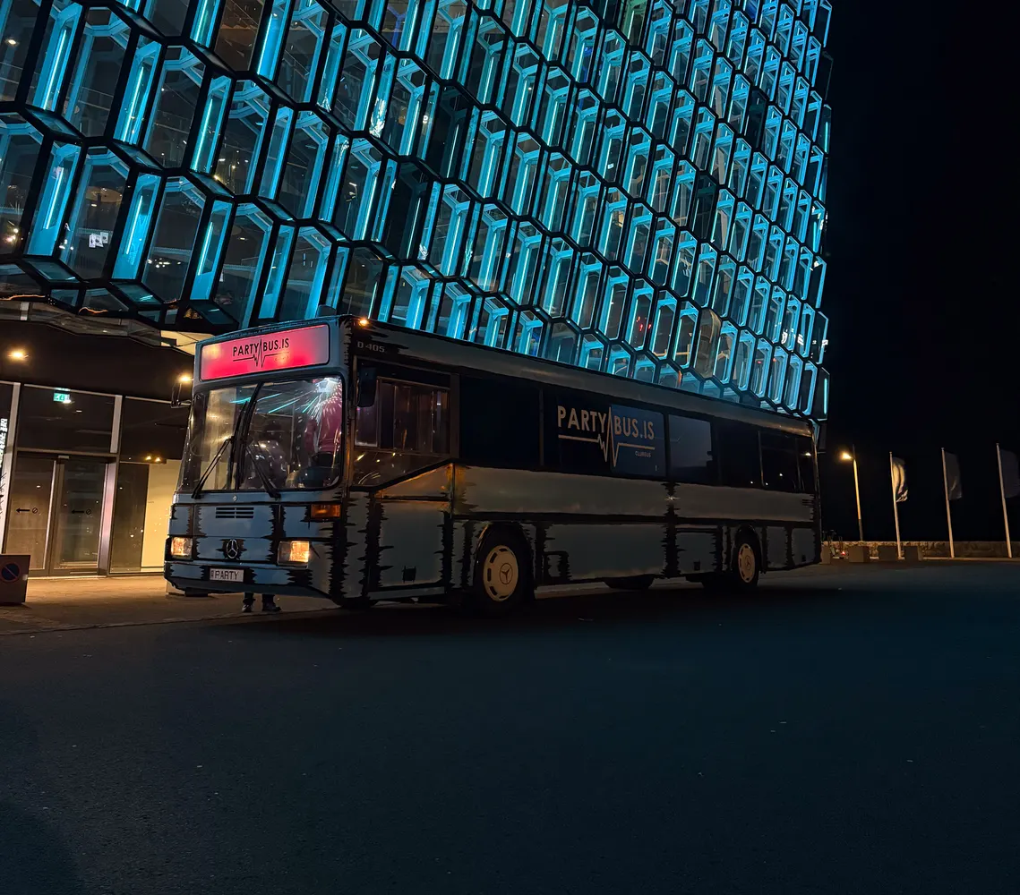 Partybus.is - afþreyingarþjónusta fyrir 51 manns á höfuðborgarsvæðinu
