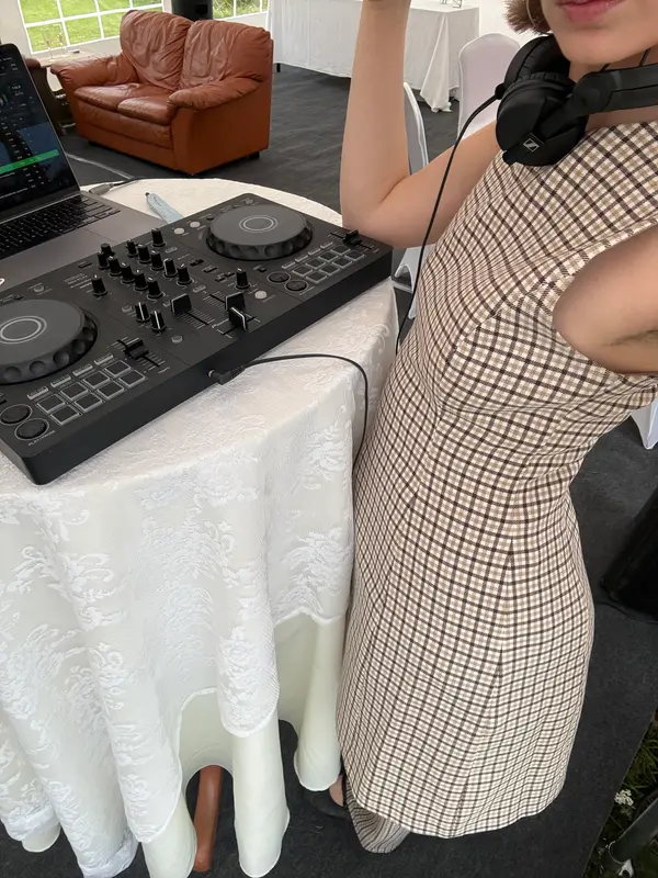 DJ ANNAMARKAR - tónlistarþjónusta á höfuðborgarsvæðinu (4)