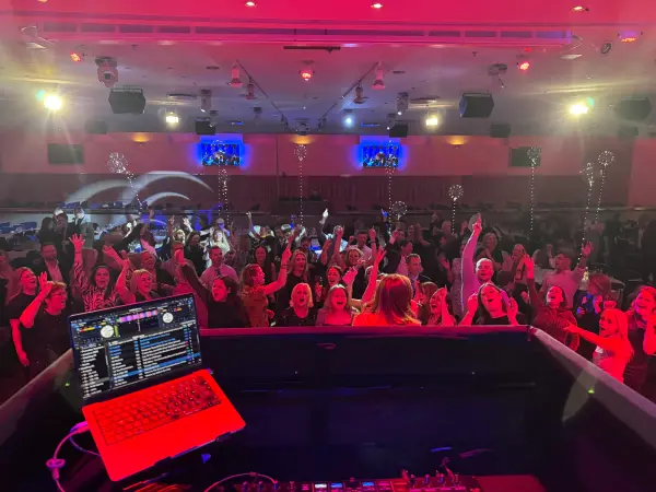 DJ Gunni Óla - tónlistarþjónusta á höfuðborgarsvæðinu (3)