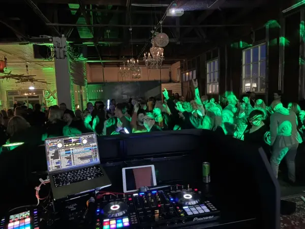 DJ Gunni Óla - tónlistarþjónusta á höfuðborgarsvæðinu (6)