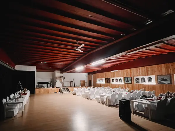 Fishermans Wedding Hall - veislusalur fyrir 200 manns á Stokkseyri (1)
