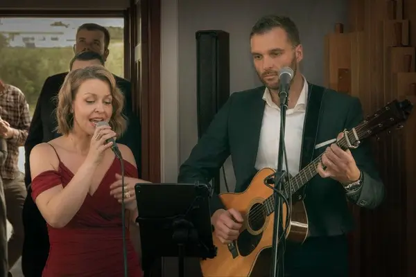 Íris & Arnar - tónlistarþjónusta á höfuðborgarsvæðinu (4)